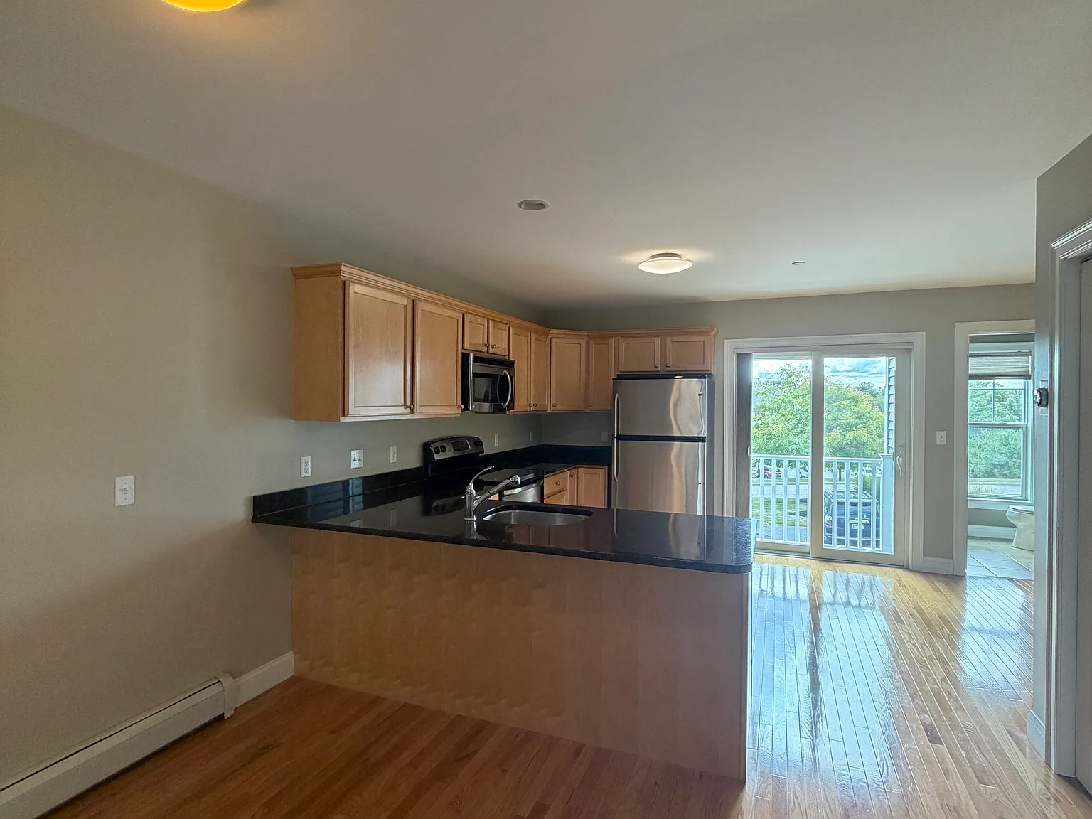 2 bed, 1.5 bath, 1176 sqft, $2,700 — Photo 3