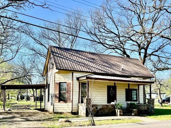 137 E 6th St, Waldron, AR 72958