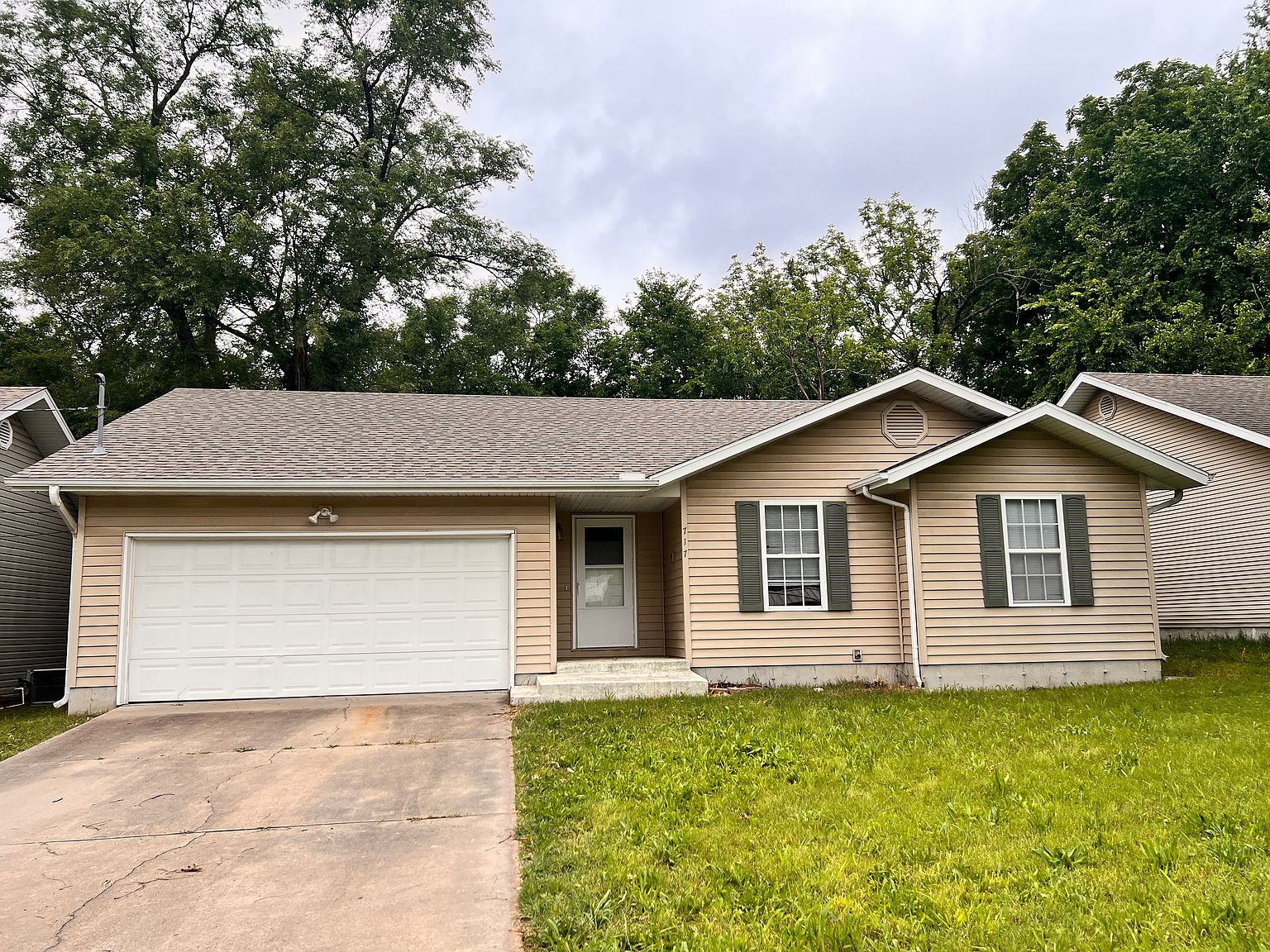 717 N Brown Ave, Springfield, MO 65802 | Zillow