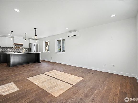 3rd image of 5610 Rockefeller Avenue #2