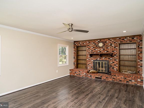 5th image of 3207 Superior Ln