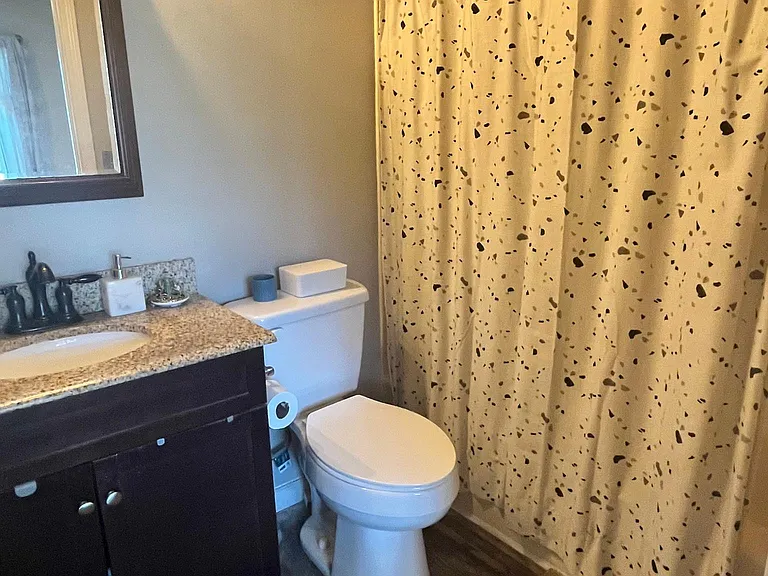 2108 N Garland Ave #2 — Photo 9