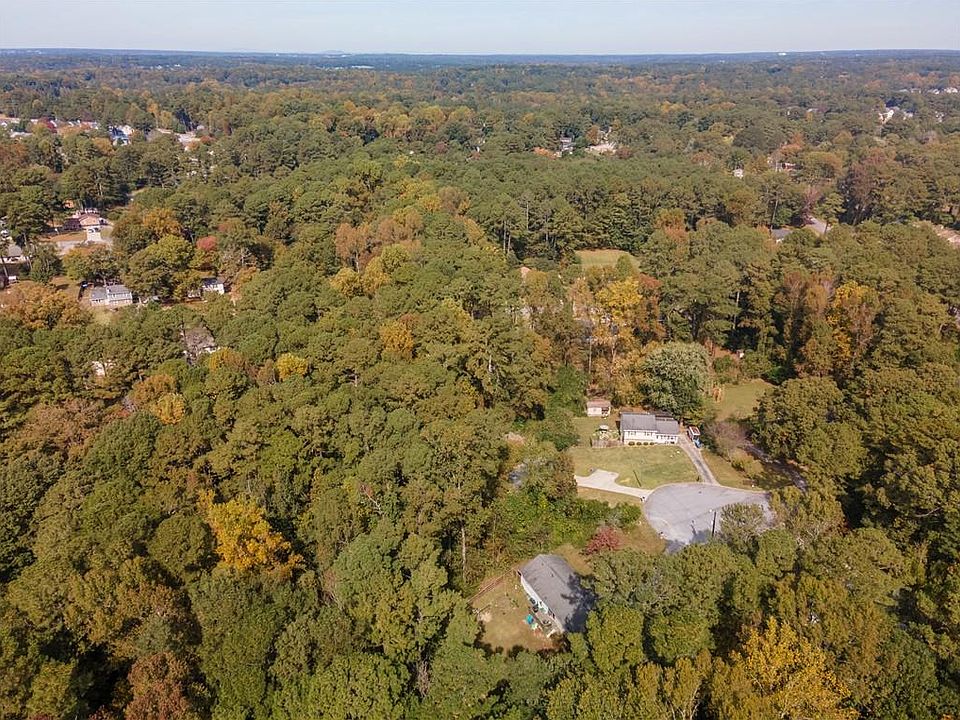 2950 Hadrian Dr Snellville GA Zillow