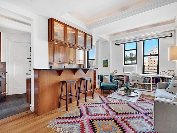 4th image of 50 W 106th St APT 11C