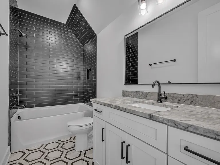 1408 Lawrence St — Photo 17