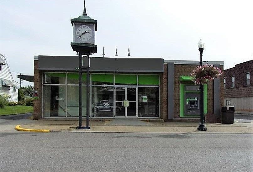 1st image of 27 E Main St