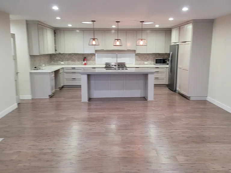 2226 Kerwood Ave — Photo 3