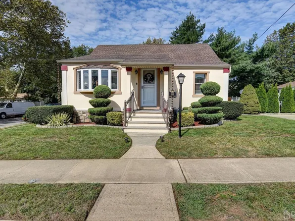 166 Manor St, South Amboy, NJ 08879