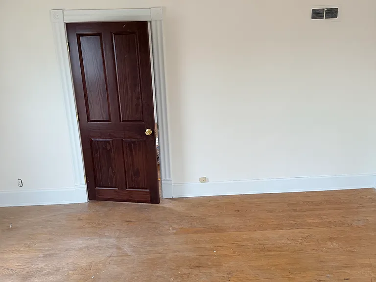 1738 Chatham St #UPPER — Photo 6