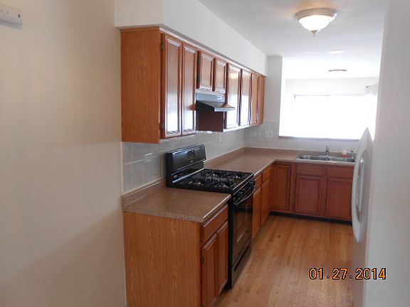 4th image of 8906 W Heathwood Cir