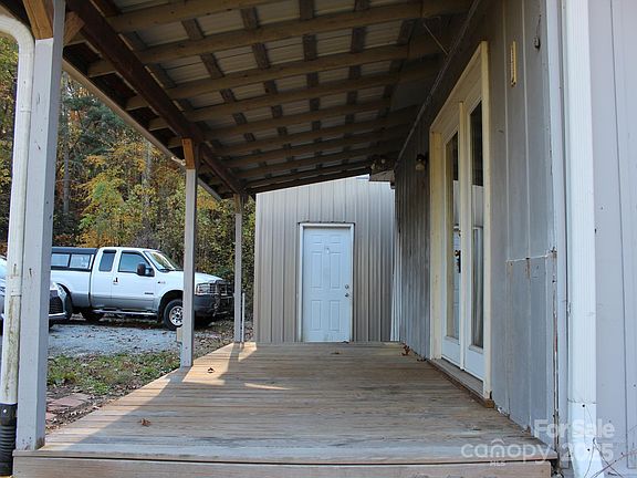 4th image of 709 Wickins Dr