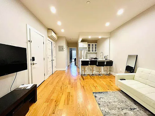 Rented by GROOME REALTY LLC | media 2