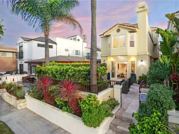 320 15th St, Huntington Beach, CA 92648