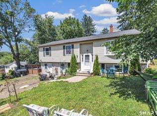 7 Genesee St, East Haven, CT 06513