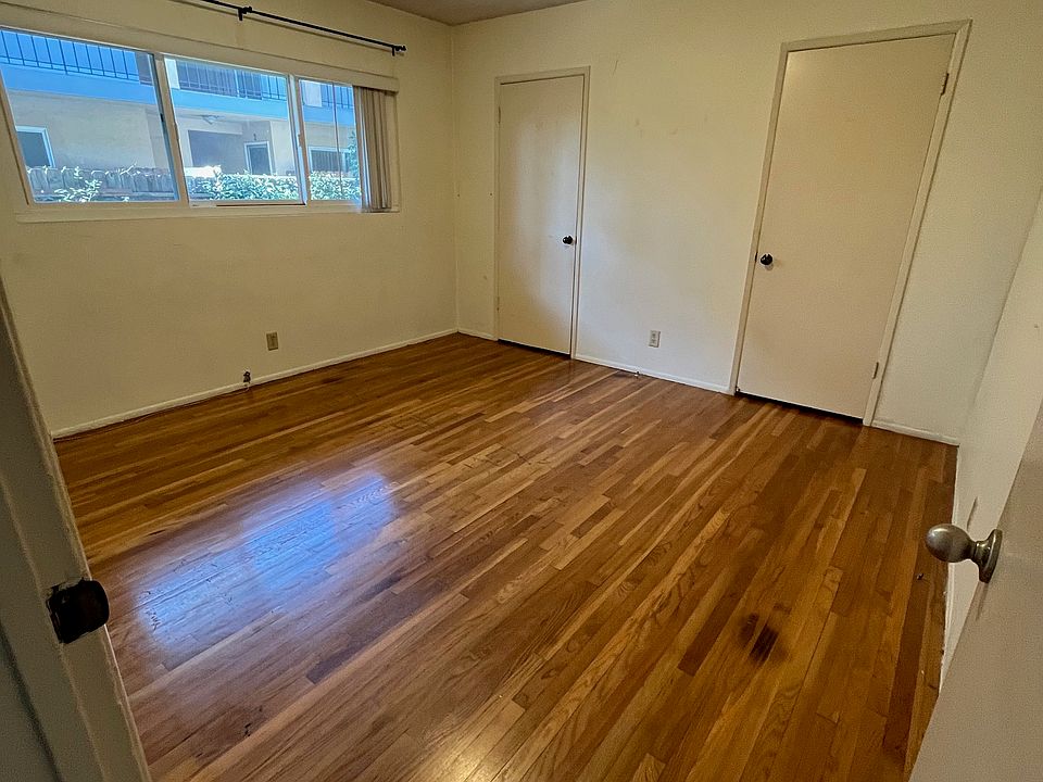 1st image of 12817 Kling St