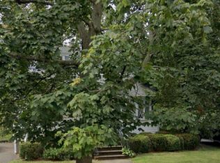 4 McAuliffe Dr, North Brunswick, NJ 08902