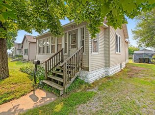 1613 13th Ave, Menominee, MI 49858