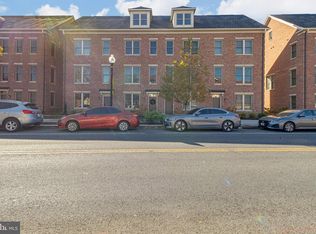 935 Sycamore Dr SE, Washington, DC 20032