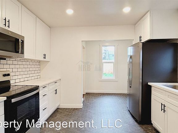 3rd image of 7217 S Park Ave