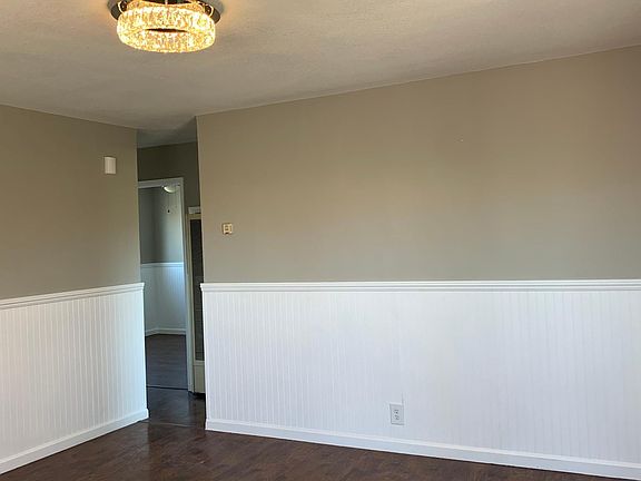 2nd image of 554 1st Ave #2