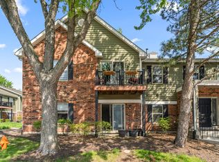 1332 McDowell Rd #201, Naperville, IL 60563