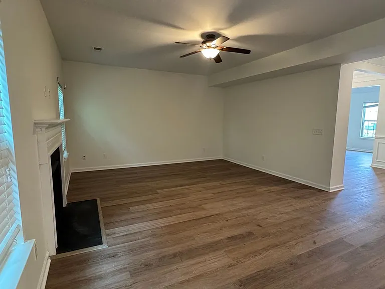 219 Luna Trl — Photo 9