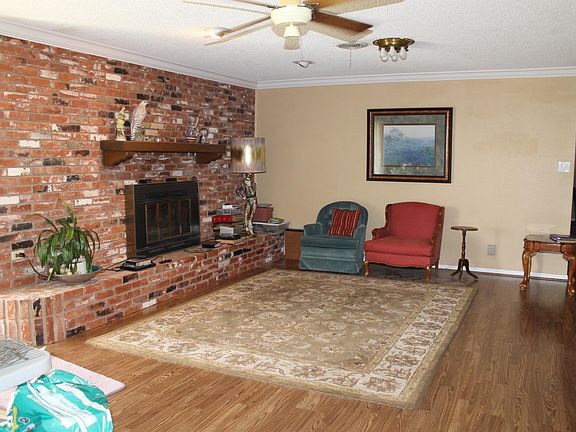 5th image of 5205 Chaparral Ln