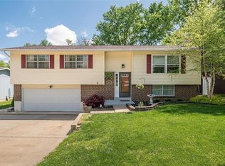 306 Birdie Hills Rd, Saint Peters, MO 63376