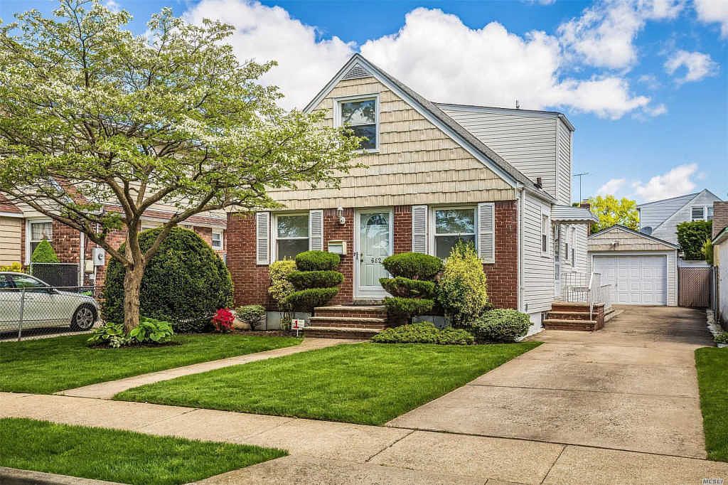 7th St Garden City Ny 11530 662 7th St, Garden City, NY 11530 | Zillow