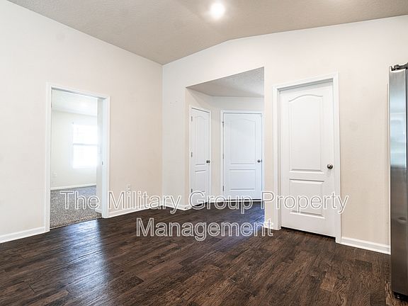 5th image of 15668 Strawberry Roan Ct
