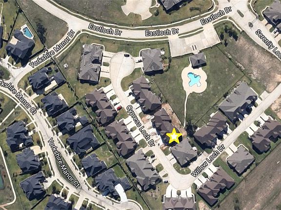4th image of 18729 Cypress Loch Dr