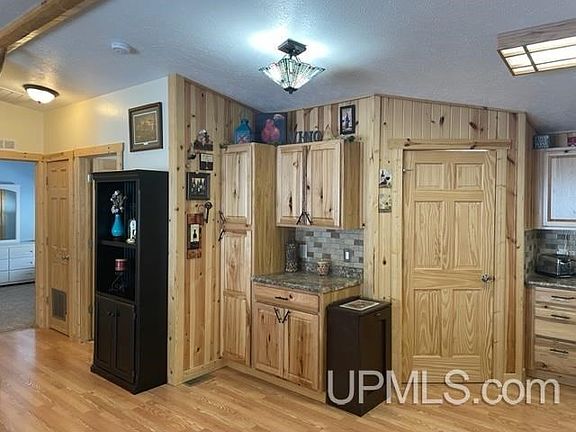 5th image of N17553 Schultz Ln