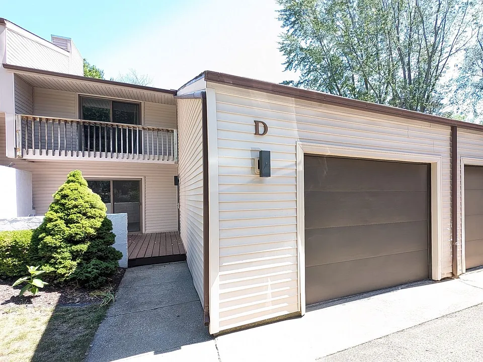 17554 Parkwood #D