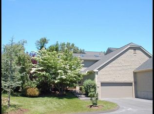 194 Lake Pl S, Danbury, CT 06810