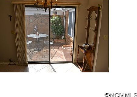 2nd image of 29 Lodge Ln