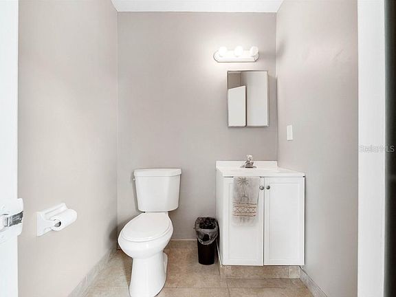 5th image of 527 Hibiscus Way