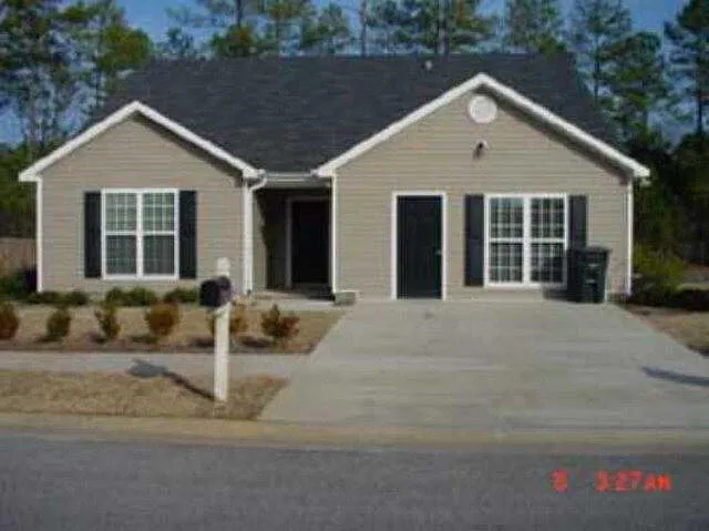 175 Oakland Dr — Photo 2