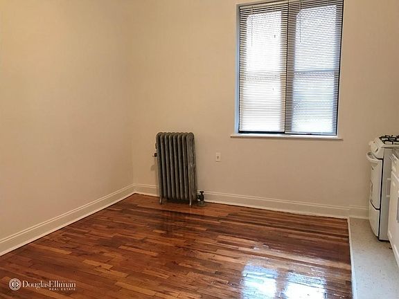 5th image of 4816 47th St APT 1E