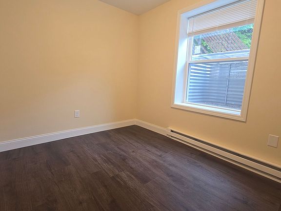 5th image of 920 N Church St #3