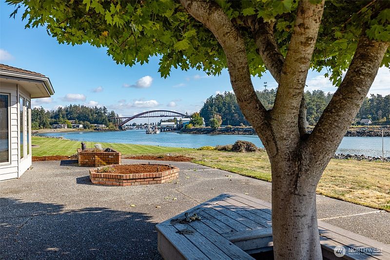 3rd image of 119 Lummi Dr