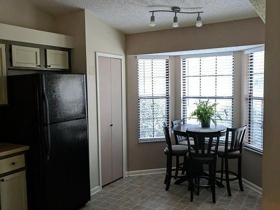 5th image of 2932 Jessicas Ct