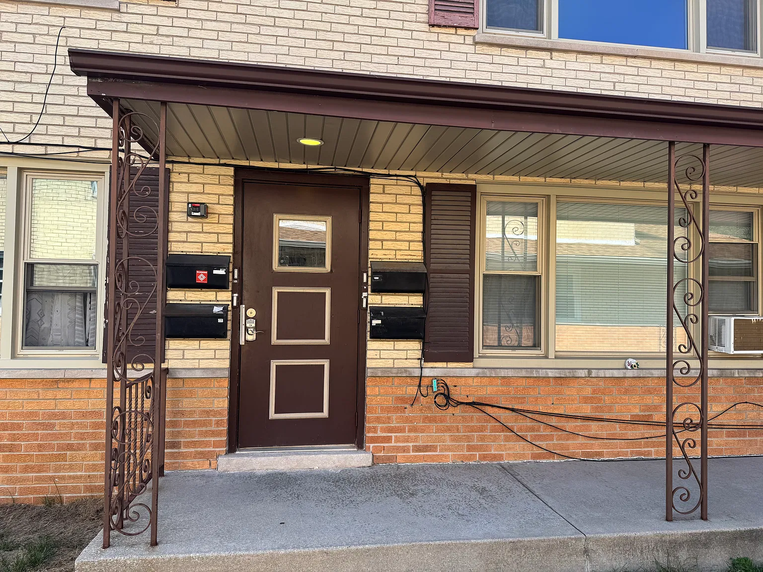 2 bed, 1050 sqft, $1,675 — Photo 3