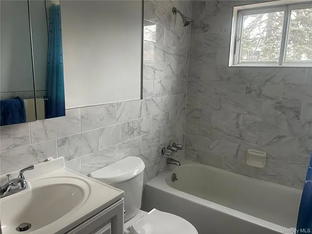 403 E Hoffman Ave — Photo 6