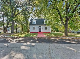 26 Westmore St, Cranston, RI 02910