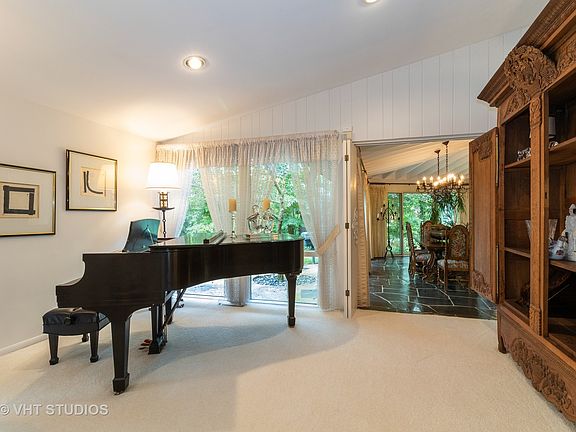 5th image of 645 Park Dr