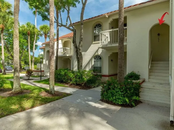 231 Cypress Point Dr #B231, Palm Beach Gardens, FL 33418