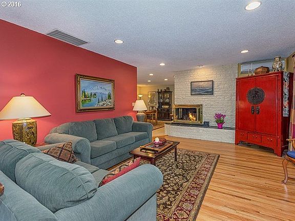 5th image of 3603 NE 98th Ave