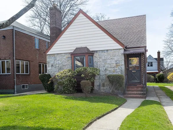 7614 173rd St, Fresh Meadows, NY 11366