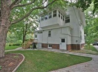 1328 E Grove St, Bloomington, IL 61701