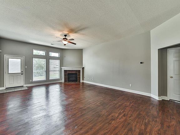 4th image of 17322 Admiral Oak Ct